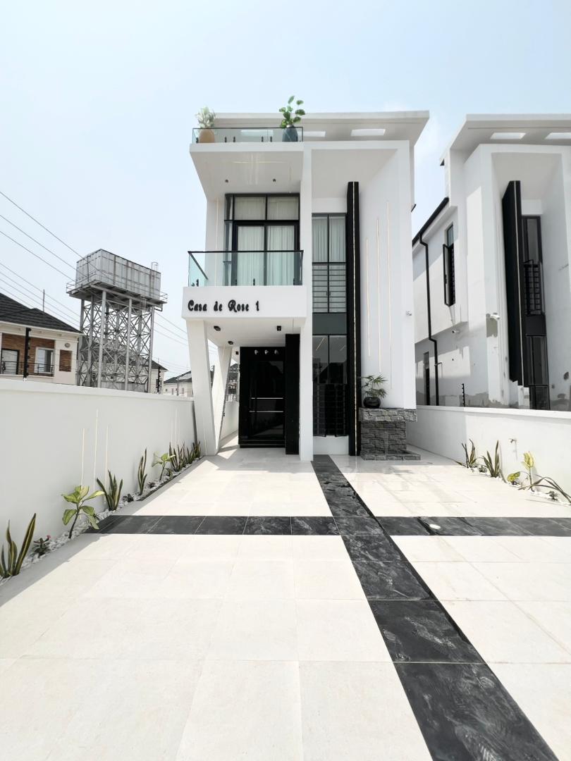 5 BEDROOM SEMI DETACHED DUPLEX FOR SALE.IKOTA LEKKI LAGOS 🇳🇬430 Million