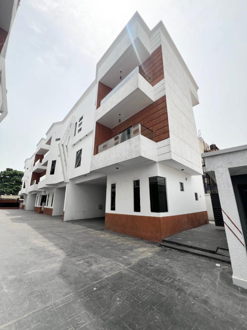 4 BEDROOM TERRACE DUPLEX FOR SALE.